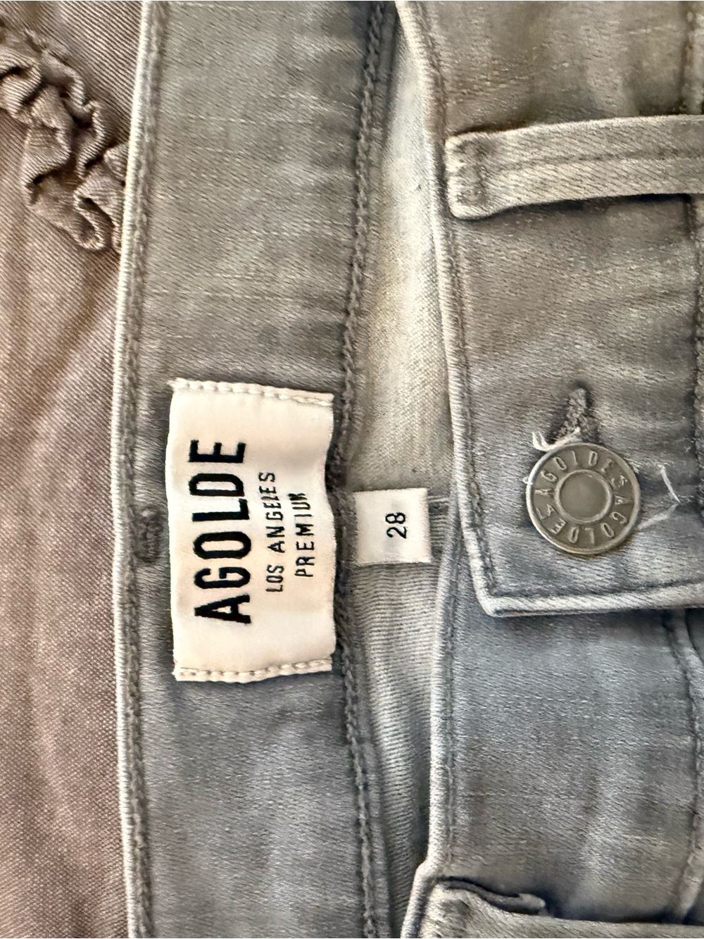 Agolde Women’s Skinny Jeans in Light Gray Wash
